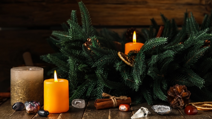 How to Prepare an Altar for Pagan Festivities