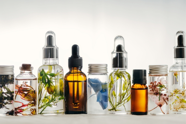 Aceites esenciales eficaces para hechizos de amor gráfico destacado