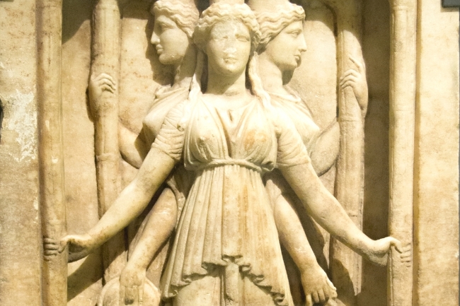 Diosa Hekate: Oraciones, Símbolos, Libros y Más [Guía]