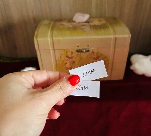 Obsession Spell with Balls of Cotton