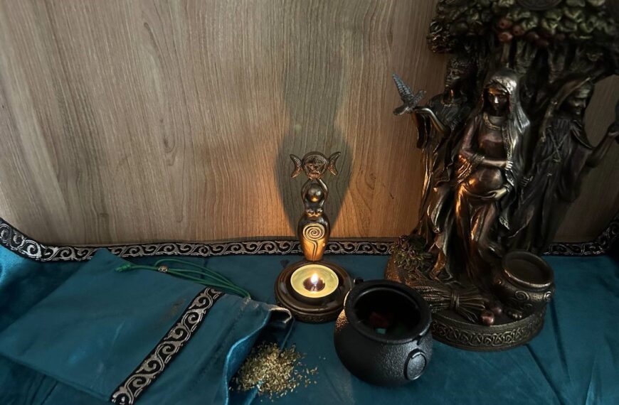 How to Use Parsley in Witchcraft featured image by magickal spot